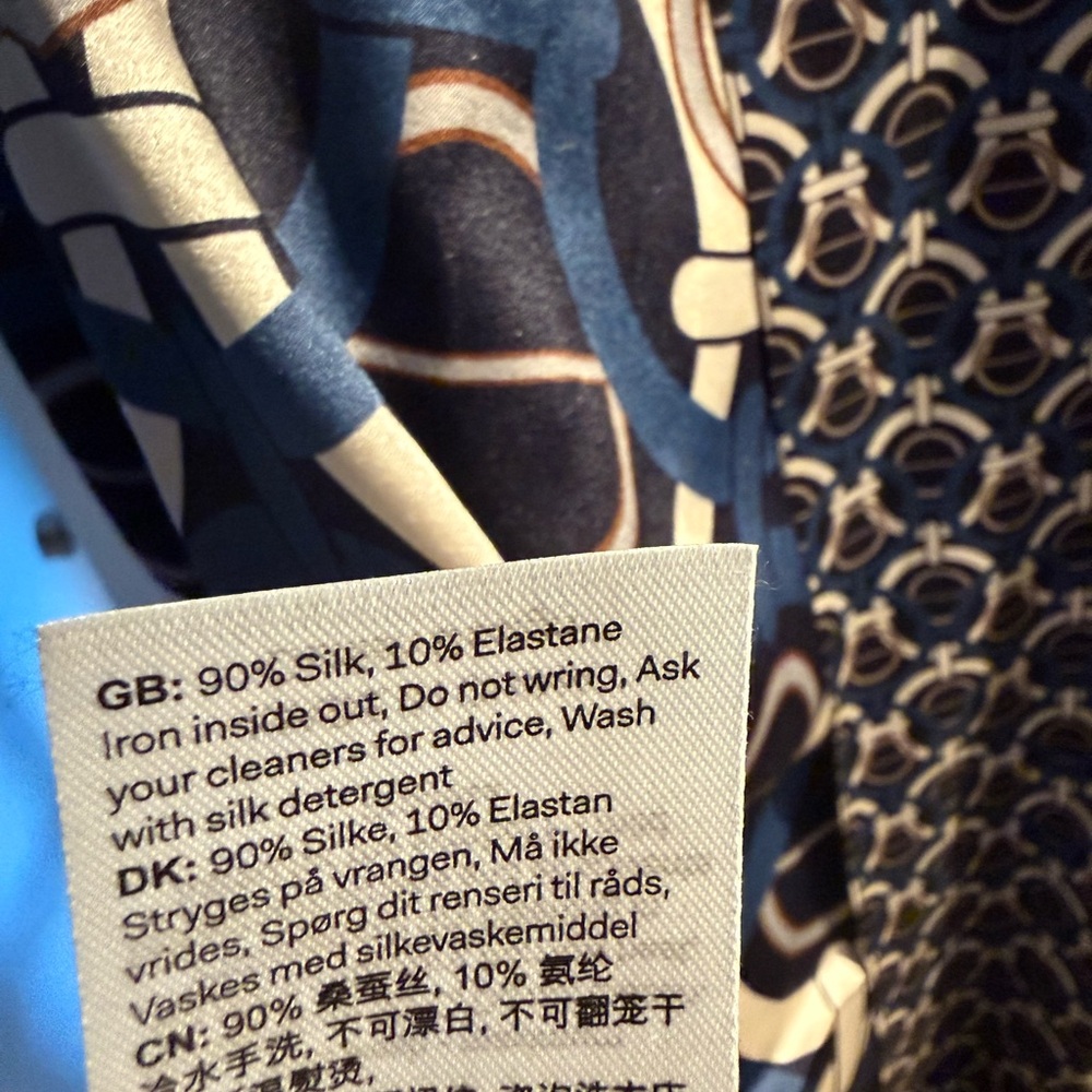 Stylish Geometric Print Blouse - Blue and Black - Picture 6 of 6